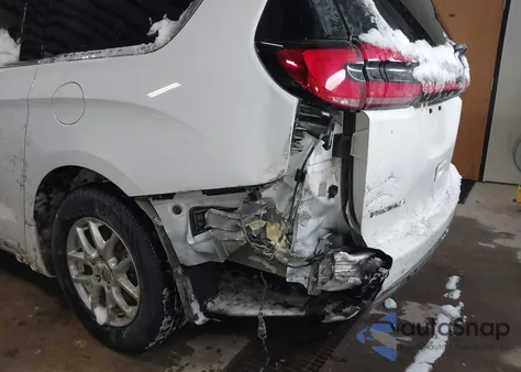 2024 Chrysler Pacifica Touring L z USA, uszkodzony, nr VIN 2C4RC1BG1RR110055